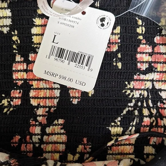 31. Hilary Printed Top in Black Combo - Picture 7 of 7